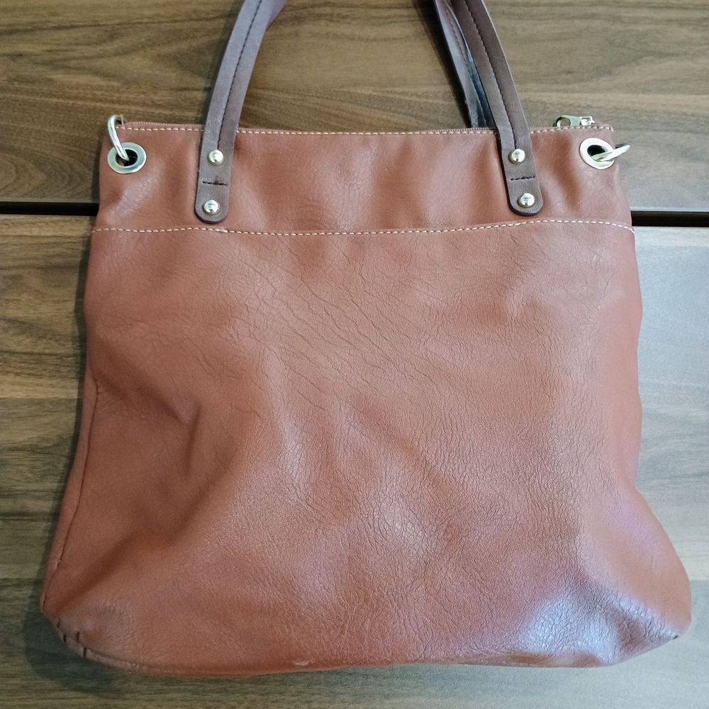 Relic Brown Vegan Leather Hand Bag - Picture 4 of 10
